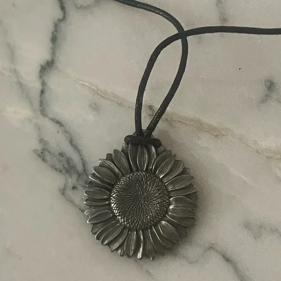 VINTAGE Danforth Pewter Sunflower Pendant Necklace - Picture 2 of 4